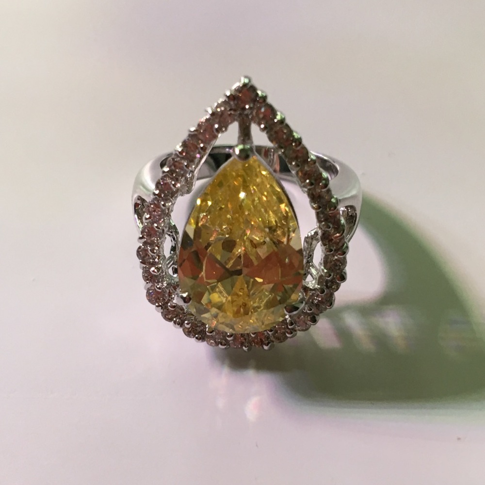 Beautiful Silver and Yellow Cocktail Ring